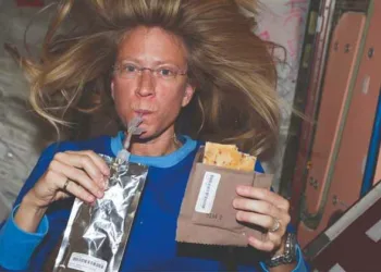 ബഹിരാകാശത്ത് ഭക്ഷണത്തിന് കടുത്ത അരുചി, പിന്നിലെ രഹസ്യം