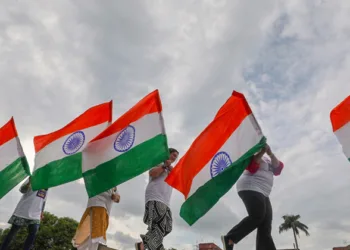 സ്വീഡൻ വിട്ടോടി ഇന്ത്യക്കാർ..മനോഹരമായ ഭൂപ്രകൃതിയും പണവും; പക്ഷേ ഇന്ത്യമതി കാരണം എന്ത്? ഇന്ത്യ തന്നെ…