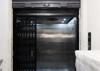 ജോലി ചെയ്യുന്നതിനിടെ ലിഫ്റ്റ് തകർന്നുവീണു; ചുമട്ടുതൊഴിലാളിക്ക് ദാരുണാന്ത്യം