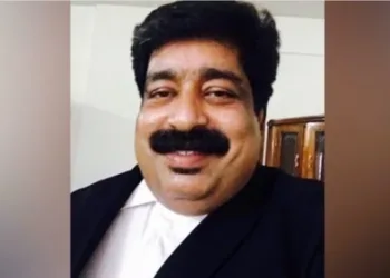 നടിയെ ലൈംഗികമായി ചൂഷണം ചെയ്തെന്ന് പരാതി ; ലോയേഴ്സ് കോൺഗ്രസ് സംസ്ഥാന പ്രസിഡണ്ട് വി എസ് ചന്ദ്രശേഖരൻ രാജിവച്ചു