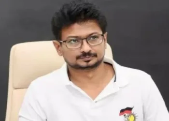 ഹിന്ദു വിരോധത്തിന് എട്ടിന്റെ പണി; ഉദയനിധി സ്റ്റാലിൻ്റെ ‘സനാതന ധർമ്മ’ കേസുകൾ സംസ്ഥാനത്തിന് പുറത്തേക്ക് മാറ്റുമെന്ന് സുപ്രീം കോടതി