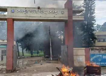 ഷെർപൂർ ജില്ല ജയില്‍ തകർത്ത് അക്രമികള്‍; 500ഓളം തടവുകാർ രക്ഷപ്പെട്ടു