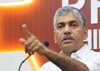 അജിത് കുമാറിന് സംരക്ഷണം; ജേക്കബ് തോമസിന്റെ ആനുകൂല്യം തടഞ്ഞ് സർക്കാർ;കേന്ദ്ര അഡ്മിനിസ്‌ട്രേറ്റീവ് ട്രൈബ്യൂണലിനെ സമീപിച്ച് മുൻ ഡിജിപി