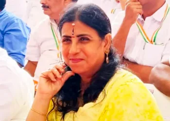 കോൺഗ്രസിനുള്ളിലെ പവർ ഗ്രൂപ്പ് ആരോപണം ; സിമി റോസ്‌ബെല്‍ ജോണിനെ പുറത്താക്കി