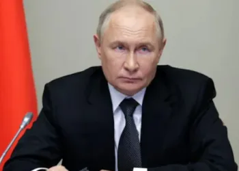 ജോലിയ്ക്കിടെ ശാരീരിക ബന്ധത്തിൽ ഏർപ്പെടൂ; റഷ്യൻ ജനതയ്ക്ക് നിർദ്ദേശവുമായി പുടിൻ