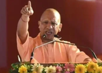 കോൺഗ്രസിന്റെ ഘടന, ബാബ്‌റി  എങ്ങനെയാണോ തകർന്നത്, അത് പോലെ തകർന്നു – യോഗി ആദിത്യനാഥ്