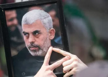 തലയിൽ വെടിയുണ്ട തുളച്ചുകയറി; കൈകൾ ചതഞ്ഞരഞ്ഞു; യഹിയ സിൻവാറിന്റെ പോസ്റ്റ്‌മോർട്ടം റിപ്പോർട്ട് പുറത്ത്