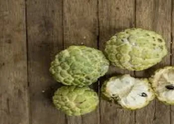 ഒരു സീതപ്പഴം മതി; ഈ ആരോഗ്യം പ്രശ്നങ്ങൾ പമ്പ കടക്കും