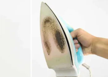 അയണ്‍ബോക്‌സില്‍ അഴുക്കാണോ; നീക്കാന്‍ ഈ ഒരൊറ്റ ഐറ്റം മതി