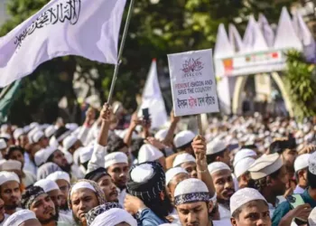 ബംഗ്ലാദേശിൽ അരക്ഷിതരായി ഹിന്ദുക്കൾ; മൂന്ന് ക്ഷേത്രങ്ങൾ തകർത്ത് മതമൗലികവാദികൾ