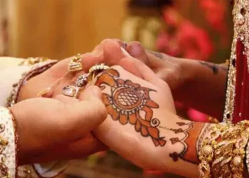 അമ്മാവനെ വിവാഹം ചെയ്തു; പിന്നാലെ ഗർഭിണിയായി; യുവതിയ്ക്കെതിരെ വ്യഭിചാര കുറ്റം ചുമത്തി പാക് ശരീഅത്ത് കോടതി