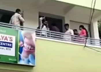 കൊല്ലത്ത് യുവതിയെ തീകൊളുത്തി കൊല്ലാൻ ആൺ സുഹൃത്തിന്റെ ശ്രമം; ഇരുവർക്കും ഗുരുതര പരിക്ക്