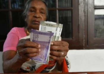 പതിനായിരം കടന്ന് പാവങ്ങളുടെ സാമൂഹ്യ പെൻഷൻ തട്ടിയെടുത്ത ജീവനക്കാരുടെ എണ്ണം; കടുത്ത അച്ചടക്ക നടപടിക്ക് നിർദ്ദേശം