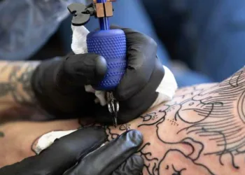 ഇങ്ങനെയുള്ളവര്‍ ടാറ്റൂ ചെയ്യാന്‍ പാടില്ല, പണികിട്ടും