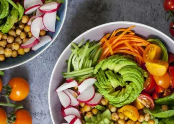 വീഗന് ഡയറ്റൊക്കെ നല്ലത് തന്നെ; പക്ഷേ ഇക്കാര്യങ്ങള് ശ്രദ്ധിച്ചേ പറ്റൂ