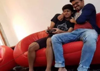 നടൻ ദളപതി വിജയ്യുടെ മകൻ സംവിധായകനാകുന്നു; നായകനായി സൂപ്പര്ഹിറ്റ് യുവ നടൻ