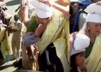 101 -ാം വയസിൽ പൊന്നമ്പലവാസനെ ഒരിക്കൽ കൂടി കാണാൻ എത്തി ; പേരക്കുട്ടികളോടൊപ്പം പതിനെട്ടാംപടി ചവിട്ടി പാറുക്കുട്ടിയമ്മ