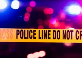 ക്ലാസ് കട്ട് ചെയ്തതിന് വഴക്ക് പറഞ്ഞു; സ്കൂൾ പ്രിൻസിപ്പലിനെ വെടിവച്ചു കൊന്ന് വിദ്യാർത്ഥി; സ്‌കൂട്ടറും തട്ടിയെടുത്തു