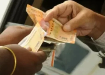 അനധികൃതമായി സാമൂഹ്യക്ഷേമ പെൻഷൻ വാങ്ങിയ 6 സർക്കാർ ജീവനക്കാർക്ക് സസ്പെൻഷൻ; പേര് വിവരങ്ങൾ പുറത്ത്