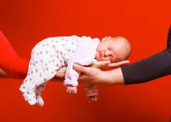 കേരളത്തിൽ വാടക ഗർഭധാരണം ഇനി ഈസി ; 22 സ്വകാര്യ വാടക ഗർഭധാരണ ക്ലിനിക്കുകൾക്ക് സർക്കാർ അംഗീകാരം