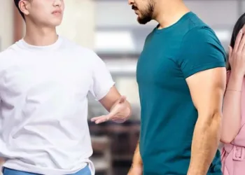 സ്ത്രീകളെ അധിക്ഷേപിക്കും മുൻപ് ഓർത്തോ ‘വൈറ്റ് മാഫിയ മുട്ടൻ പണി തരുമത്രേ’:ഭർത്താവായാലും സഹോദരനായാലും മുഖം നോക്കാതെ…