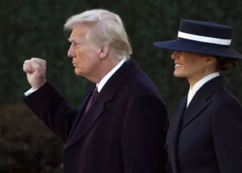 donald trump sworn in