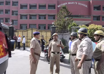 പരീക്ഷയെഴുതാൻ ഭയം; ഒഴിവാകാൻ പയറ്റിയത് കുതന്ത്രം; സ്‌കൂളുകളിലേക്ക് ഭീഷണി സന്ദേശം അയച്ച പ്ലസ് ടു വിദ്യാർത്ഥി പിടിയിൽ