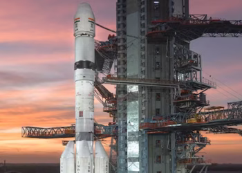 ജിഎസ്എൽവിഎഫിന്റെ ചിറകിലേറി രാജ്യത്തിന്റെ അഭിമാനം; ശ്രീഹരിക്കോട്ടയിൽ നിന്നും 100ാം വിക്ഷേപണം