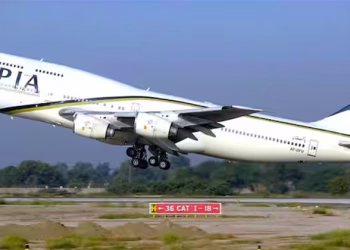 ‘ എന്തൊരു നാണക്കേട് ‘; അബുദാബിയിൽ നിന്ന് വിലകൂടിയ മൊബൈൽ ഫോണുകൾ കടത്താൻ ശ്രമം; പാക് എയർലൈൻസിലെ എയർഹോസ്റ്റസ് അറസ്റ്റിൽ