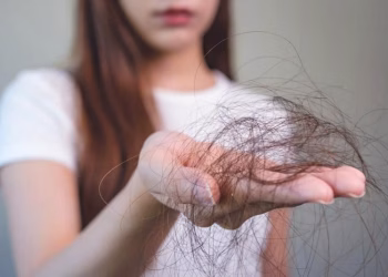 മനുഷ്യ മുടി കയറ്റുമതി നിരോധിച്ച് കേന്ദ്രസർക്കാർ ; കൊഴിഞ്ഞുവീഴുന്ന മുടിയിഴകൾക്ക് പോലും ആയിരങ്ങൾ വില