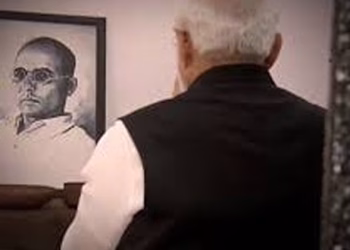 സവർക്കറെ അന്ന്  കൈയിൽ  കിട്ടുകയെന്നാൽ വിപ്ലവ പ്രവർത്തനത്തിന്റെ അസ്ഥി ഒടിക്കുക എന്നാണ് ;സവർക്കറിന് വേണ്ടി വാദിച്ച,ലേഖനങ്ങൾ എഴുതിയത് മറ്റാരുമല്ല