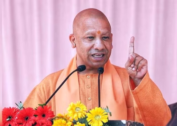 അവർ കുട്ടികളെ ഇംഗ്ലീഷ് മീഡിയം സ്‌കൂളുകളിൽ അയക്കുന്നു,ഉറുദു പഠിപ്പിച്ച് മൗലവിമാരാക്കാനാണ് ആഗ്രഹം; ആഞ്ഞടിച്ച് യോഗി ആദിത്യനാഥ്