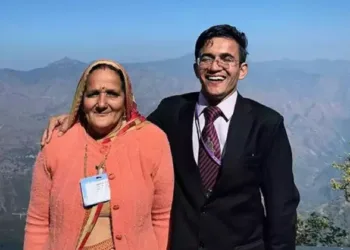 200 രൂപയ്ക്ക് വേണ്ടി അന്ന് അപമാനം നേരിട്ടു; പരിഹാസത്തിന്റെ ഉമിത്തീയിൽ ഉരുക്കിയെടുത്തത് ഐഎഎസ് സ്വപ്നം; ഹേമന്ത് എന്ന ഫീനിക്സ് പക്ഷി