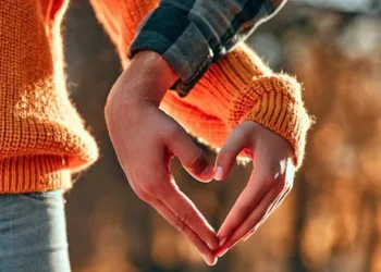 സന്തോഷകരമായ ഒരു ബന്ധത്തിലാണെങ്കിൽ ശരീരം കണ്ടാലറിയാമെന്ന് പറയുന്നതിൽ സത്യമുണ്ടോ?