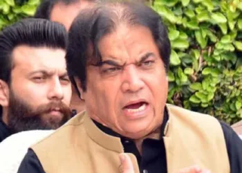 130 ആണവായുധങ്ങളാണ് നിങ്ങളെ ലക്ഷ്യം വയ്ക്കുന്നതെന്ന് പാകിസ്താൻ; ഇന്ത്യയുടെ കൈവശമുള്ളത് ഓലപ്പടക്കമല്ലെന്ന് സോഷ്യൽമീഡിയ,ദീപാവലി ഇത്തവണ നേരത്തെ