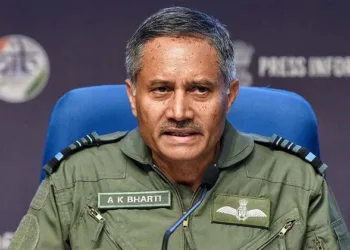 ഞങ്ങളുടെ ജോലി ലക്ഷ്യം നേടുക എന്നതാണ്,ശവശരീരങ്ങൾ എണ്ണുന്നതല്ല,അവർക്ക് വേണമെങ്കിൽ അവർ ചെയ്യട്ടെ: എയർമാർഷൽ എകെ ഭാരതി