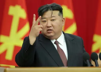 ഉദ്ഘാടനത്തിന് പിന്നാലെ തകർന്ന് യുദ്ധക്കപ്പൽ,ക്രിമിനൽ കുറ്റമെന്ന് കിം ജോങ് ഉൻ; കട്ടക്കലിപ്പിൽ