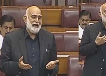 ഇന്ത്യയുടെ കൈകളിൽ നിന്ന് അള്ളാ പാകിസ്താനെ രക്ഷിക്കട്ടെ; പൊട്ടിക്കരഞ്ഞ് പാക് എംപി