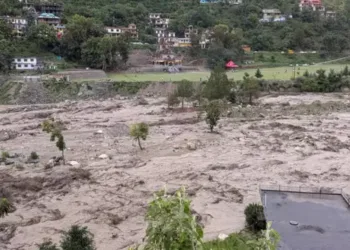 ഹിമാചലിൽ മേഘവിസ്ഫോടനവും മിന്നൽ പ്രളയവും ; 5 മരണം, നിരവധിപേരെ കാണാതായി