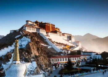 ലഡാക്കിൽ ഇനി 85 ശതമാനം ജോലികളും തദ്ദേശീയർക്ക് ; പ്രാദേശിക താൽപര്യങ്ങൾ സംരക്ഷിക്കുന്ന തീരുമാനവുമായി കേന്ദ്രസർക്കാർ