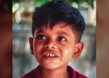 അച്ഛന്റെ കയ്യിൽ നിന്നും അബദ്ധത്തിൽ താഴെ വീണു ; നാലുവയസ്സുകാരന് ദാരുണാന്ത്യം