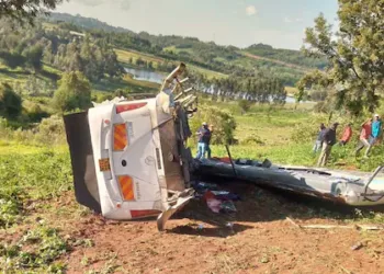 കെനിയ ബസപകടം ; മരിച്ചവരിൽ 2 കുഞ്ഞുങ്ങൾ ഉൾപ്പെടെ 5 പേർ മലയാളികൾ