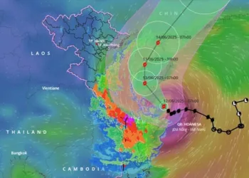 സീനാക്കാൻ ‘വുടിപ്പ്’ ചുഴലിക്കാറ്റിന് തീവ്രതയേറുന്നു,ചക്രവാതച്ചുഴിയും കൂടെ കൂടിയാൽ കാലവർഷം കനക്കും