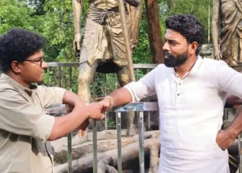 ഡിഎൻഎയിൽ പഠിക്കാൻ നല്ല കഴിവുള്ള ആദിവാസി യുവാവ് ; കേരളം ആഘോഷിക്കേണ്ടതും മാതൃകയാക്കേണ്ടതും വിനോദിനെയാണെന്ന് പി ശ്യാംരാജ്