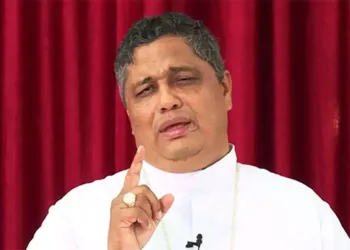 ഭരണഘടന പശു തിന്നുന്ന ഗതികേടിലാണ് രാജ്യം ; ജനാധിപത്യം അപകടത്തിലെന്ന് ബിഷപ്പ് പാംപ്ലാനി