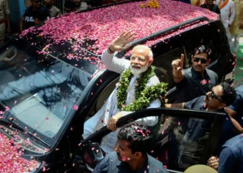 രാജേന്ദ്ര ചോളന്റെ ജന്മവാർഷികം ; തിരുച്ചിറപ്പള്ളിയിൽ ജനസാഗരം തീർത്ത് മോദിയുടെ റോഡ് ഷോ