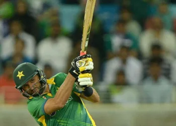 അഫ്രീദിയുടെ വേഗമേറിയ സെഞ്ചുറിക്ക്‌ കാരണം ഒരു ഇന്ത്യക്കാരൻ, അയാൾ പോലും അറിയാതെ ആ സമ്മാനം രക്ഷിച്ചപ്പോൾ; പാക് താരം പറഞ്ഞത് ഇങ്ങനെ