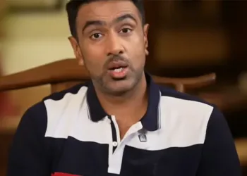 ഷമിയും സിറാജും അല്ല, ബുംറയും സഹീറും പോലെ മിടുക്കുള്ള ഇന്ത്യൻ താരം അവൻ; അപ്രതീക്ഷിത പേര് പറഞ്ഞ് രവിചന്ദ്രൻ അശ്വിൻ