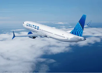 യുണൈറ്റഡ് എയർലൈൻസിന്റെ ബോയിംഗ് 787-8 വിമാനത്തിന് പറന്നുയർന്ന ഉടൻ എൻജിൻ തകരാർ ; ‘മെയ്ഡേ’ സന്ദേശം നൽകി പൈലറ്റ്