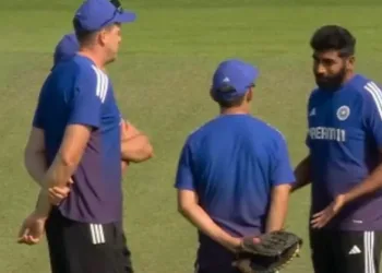 കലിപ്പ് തീരണില്ലല്ലോ, പരിശീലകർക്ക് മുന്നിൽ രോഷം പ്രകടിപ്പിച്ച് ജസ്പ്രീത് ബുംറ; രവി ശാസ്ത്രി പറയുന്നത് ഇങ്ങനെ